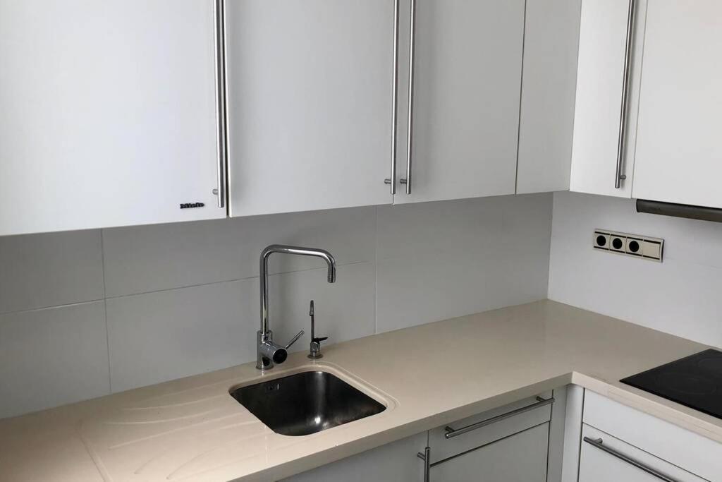 Lujoso Apartamento En 1ª Linea Recien Reformado سانتا بولا المظهر الخارجي الصورة