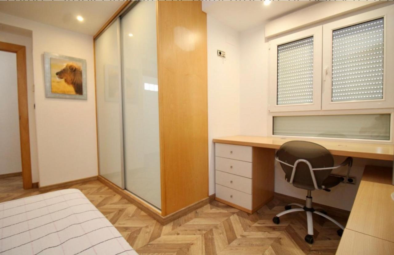 Lujoso Apartamento En 1ª Linea Recien Reformado سانتا بولا المظهر الخارجي الصورة